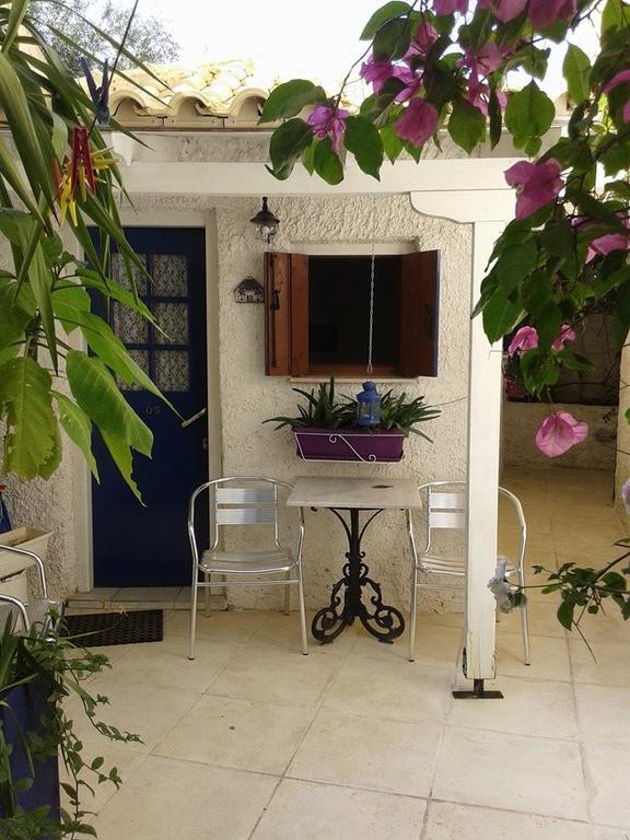 Mistral Lefkada City