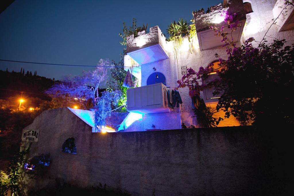 Mistral Aparthotel *
