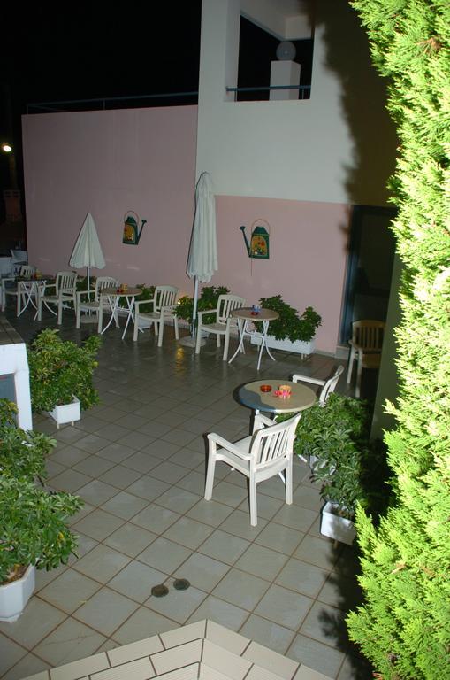 Aparthotel Blue Sky Tolo