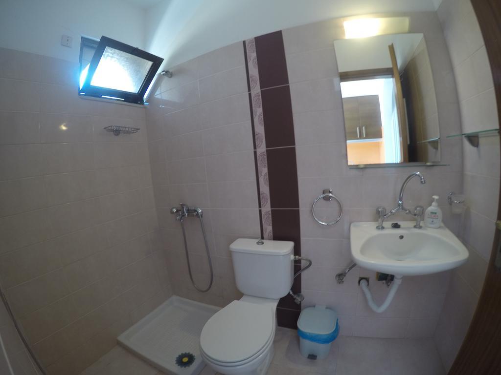 Yianna Apartment