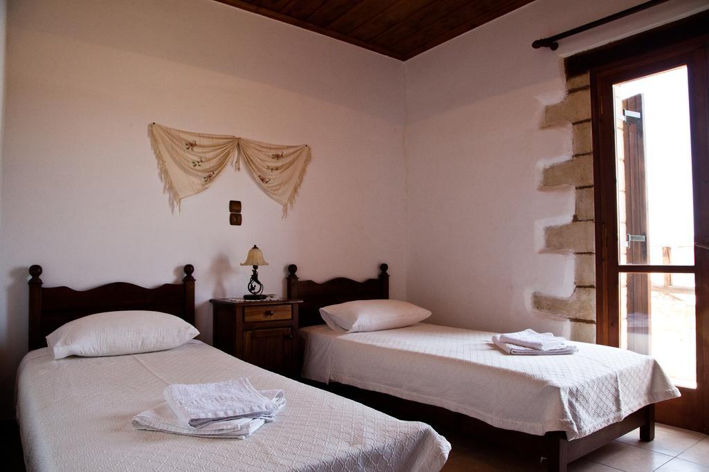 Villa Tsivaras Villas *