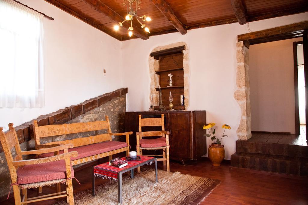 Tsivaras Villas