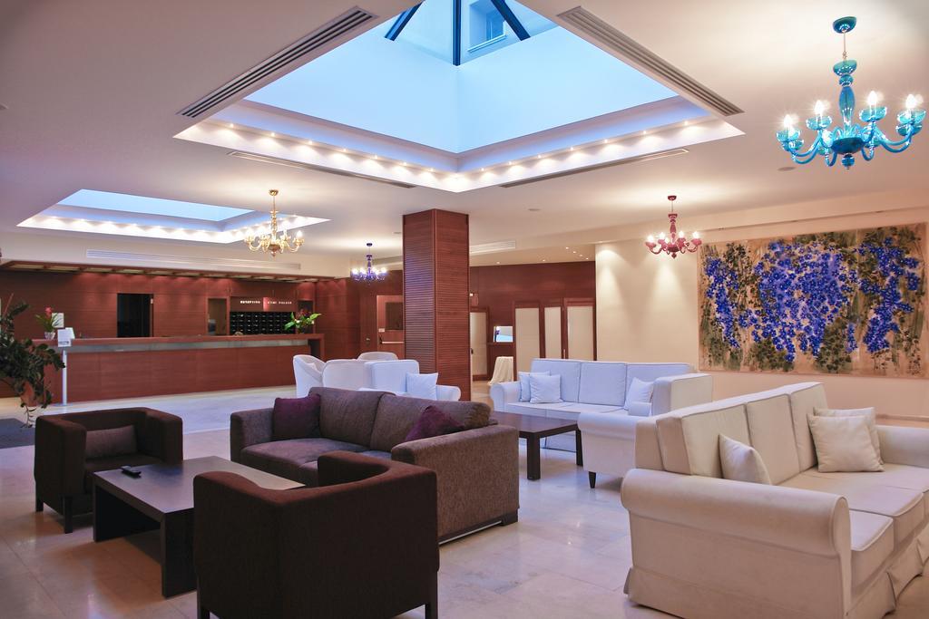Palace 4*