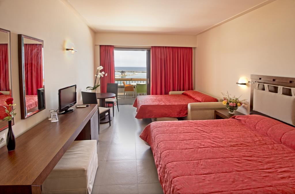 Palace 4*