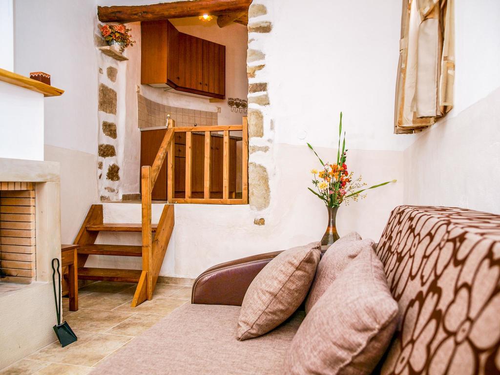 Traditional Stone Aparthotel 3*