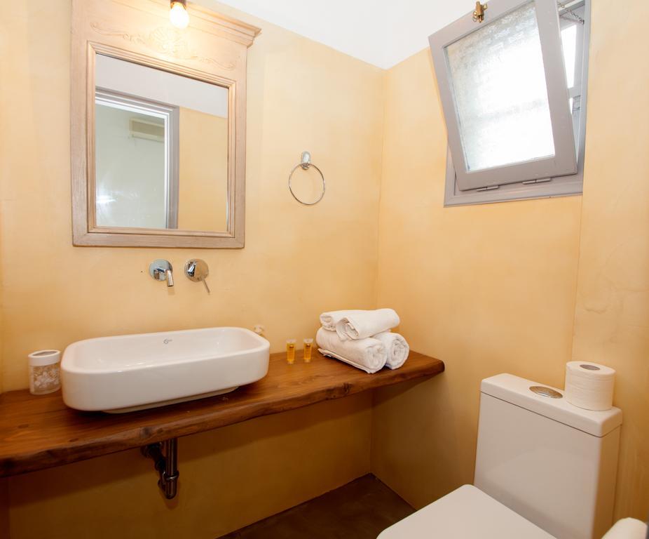 Agnanti Guest house *