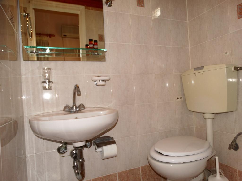 Akrotainaritis Guest house