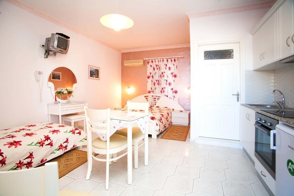 Maria's Apartment