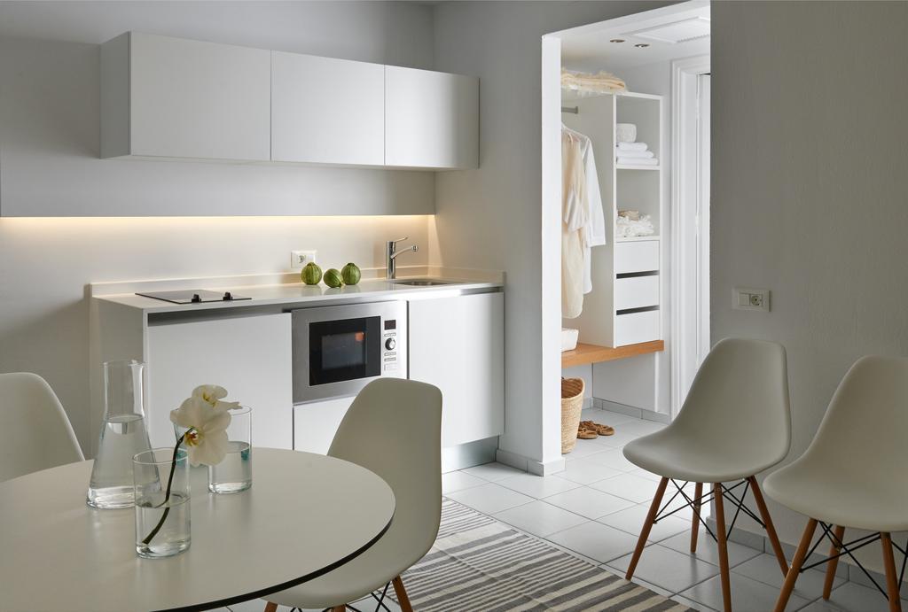 Aparthotel Akrogiali Beach 4*