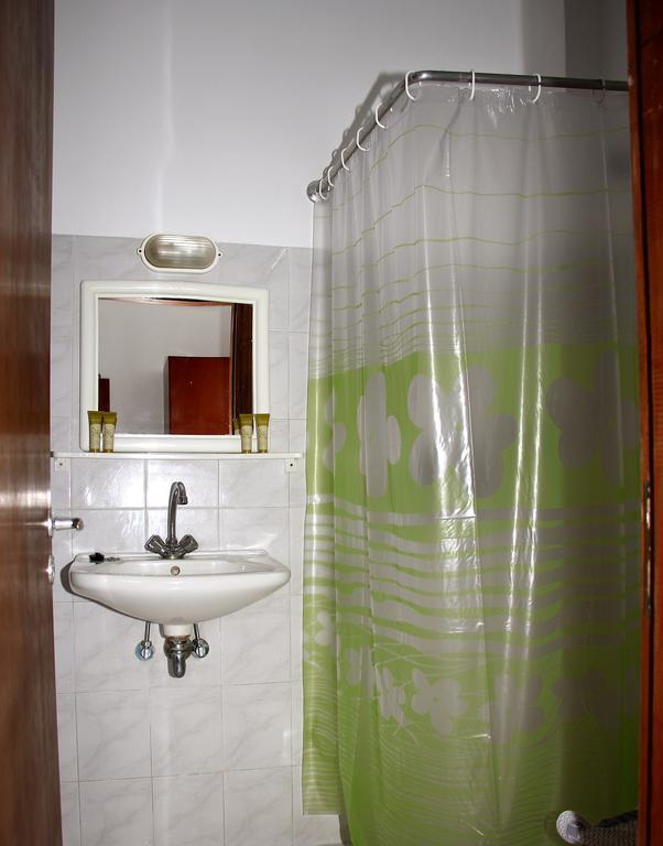 Karavos Aparthotel 2*