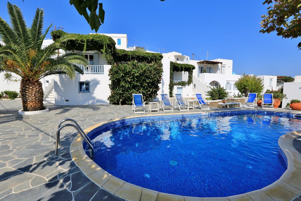 Petali Village 3*