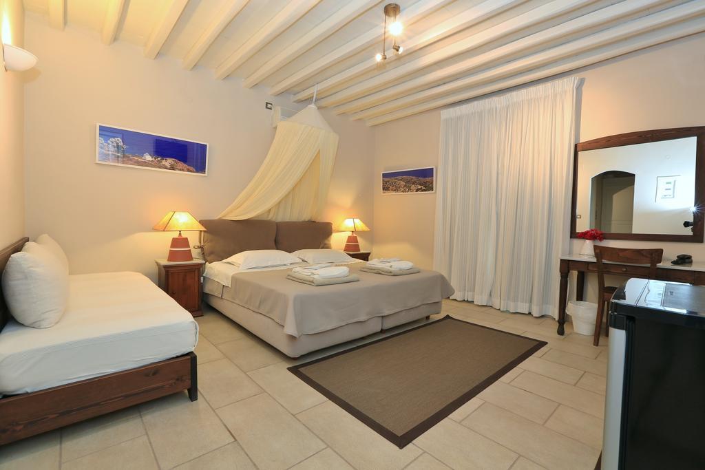 Petali Village Apollonia (Sifnos)