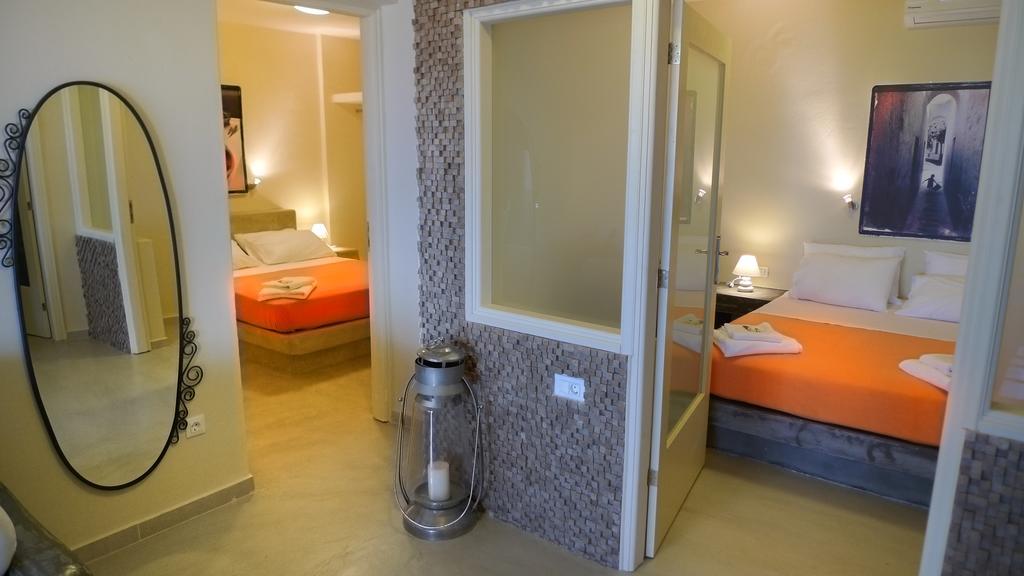 Drakkar Fira (Santorini)