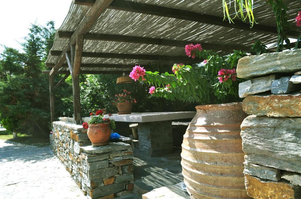 Cavo Perlevos Studios Aparthotel Otzias