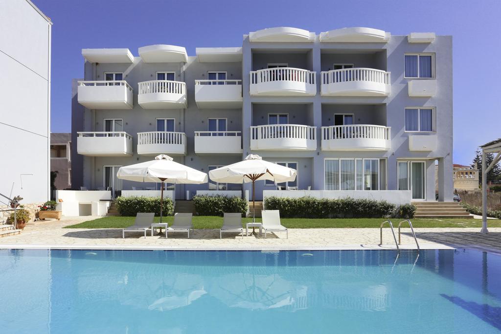 Artina Aparthotel 2*