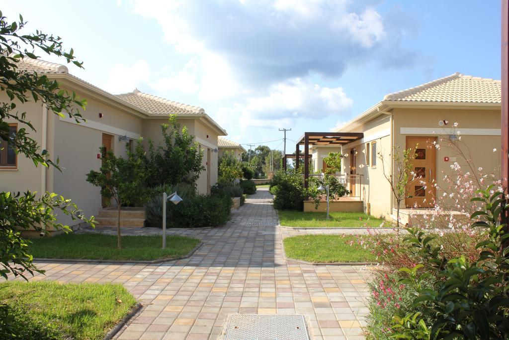 Niriides Luxury Villas 3*
