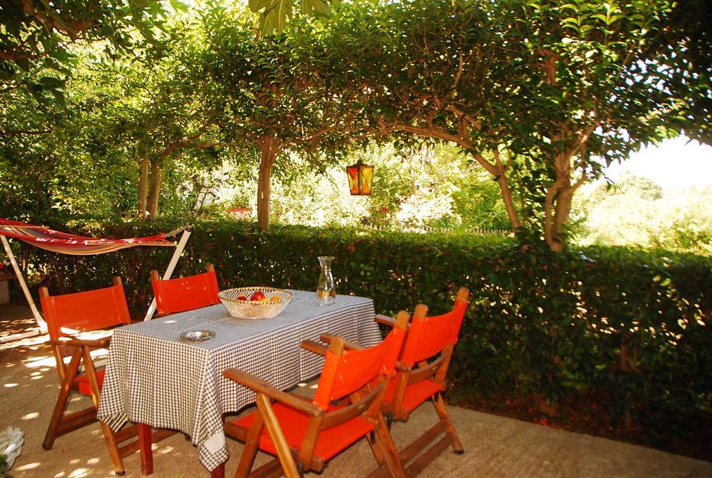 Aiolis Apartment