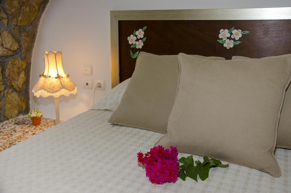Niriides Apartment *