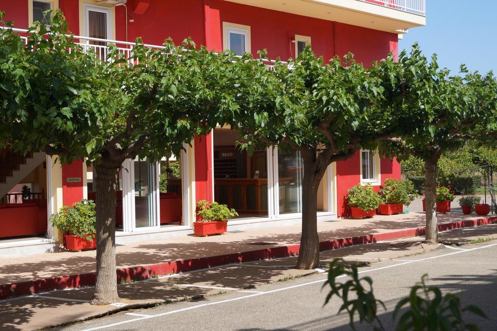 Hotel Brati - Arcoudi Arkoudi