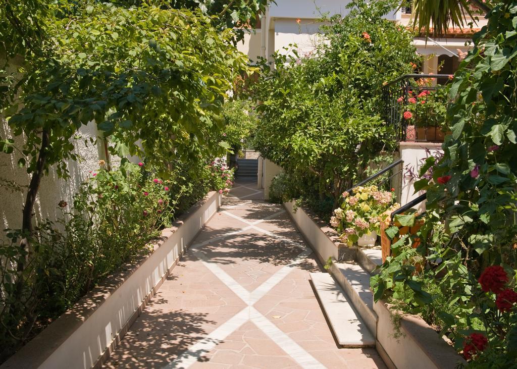 Nufaro Aparthotel Mytilene