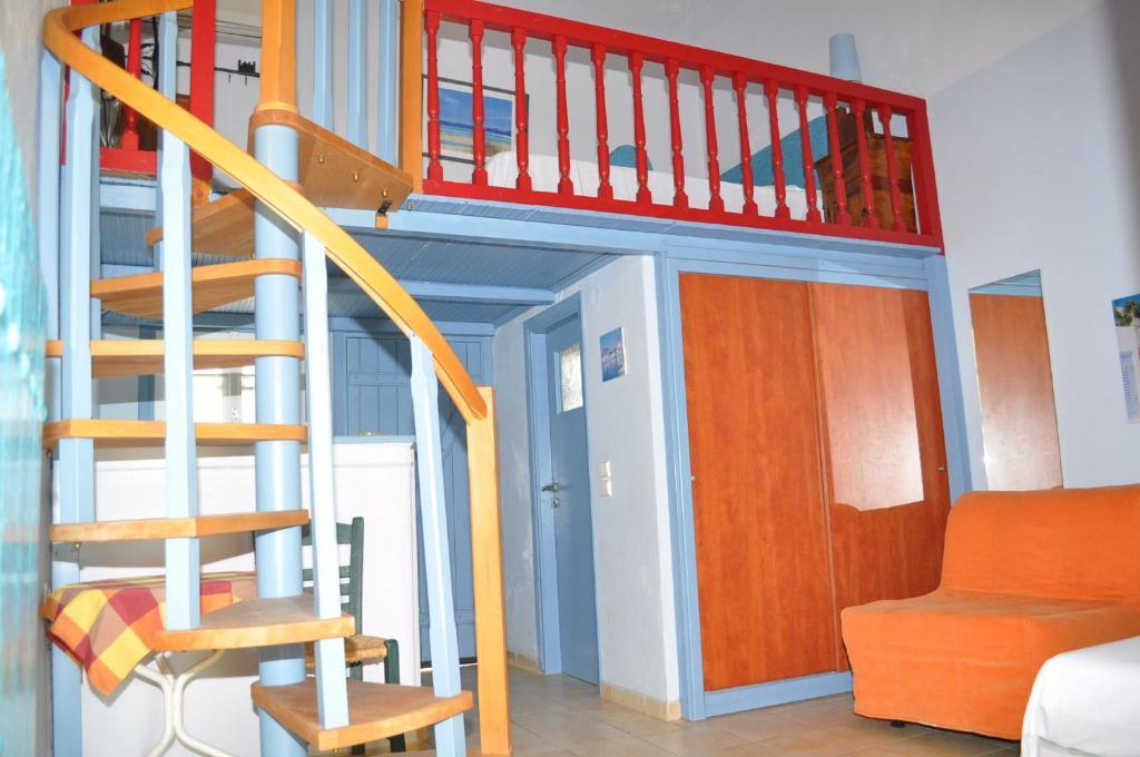 Aparthotel Cavo Perlevos Studios Otzias