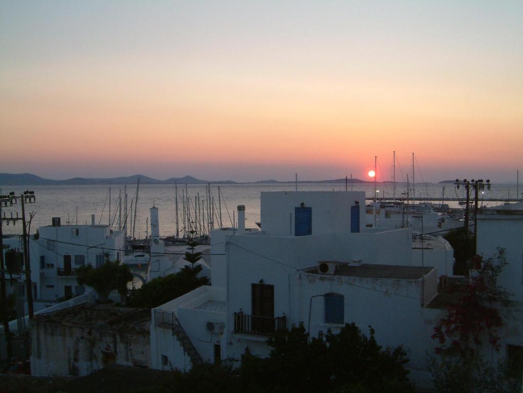 Naxos Illusion Nikos Verikokos * Naxos City