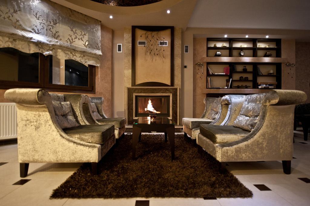 Hotel Eliton &