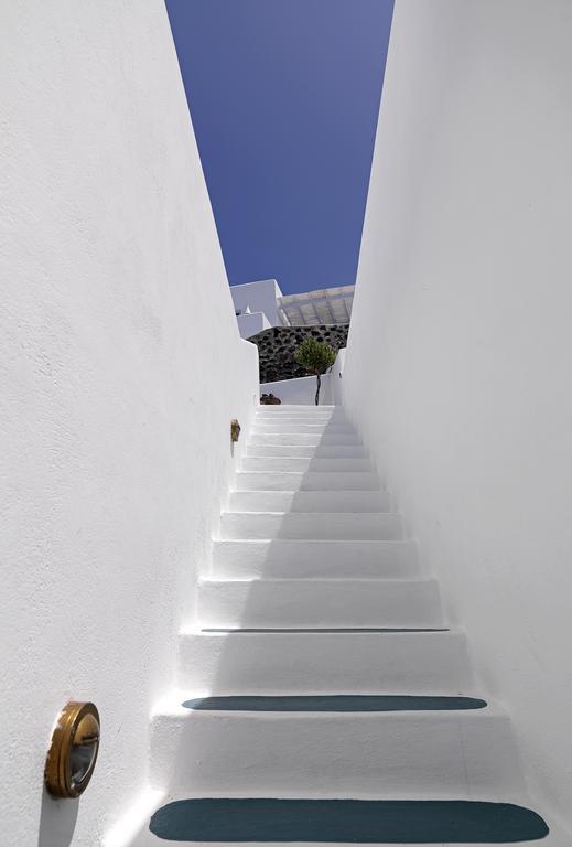 Tholos 4* Imerovigli (Santorini)