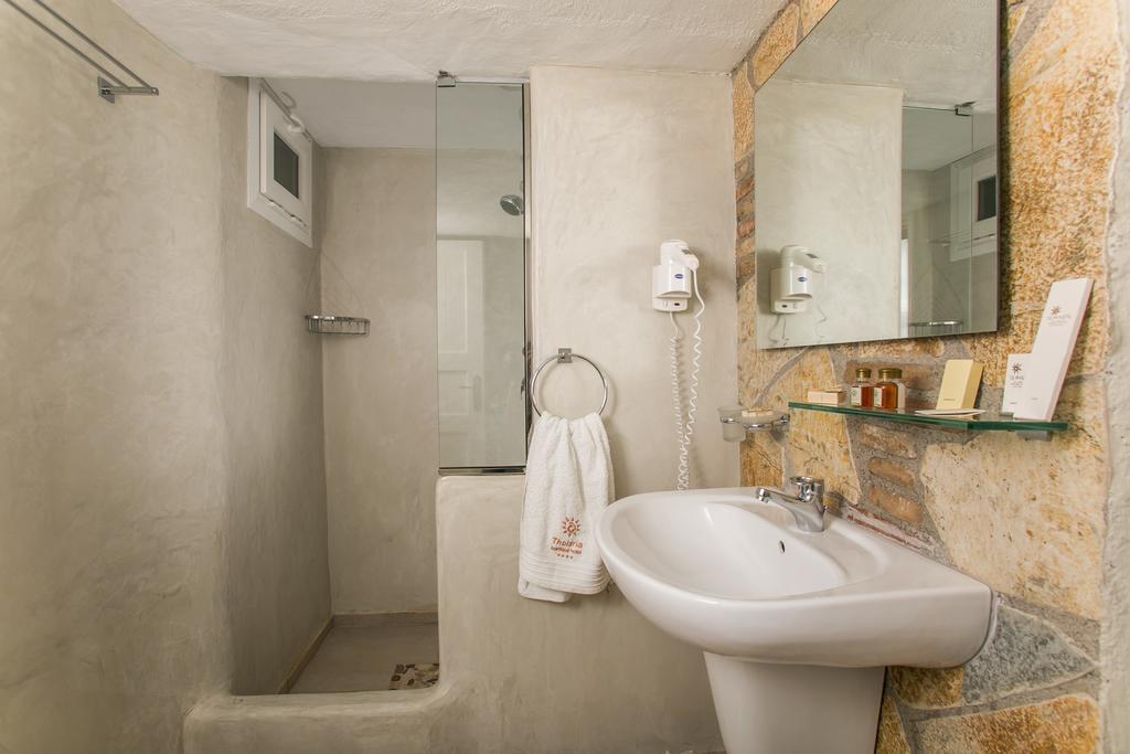 Tholaria Boutique 4*
