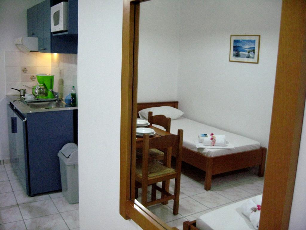 Despina 3* Agia Marina (Crete)