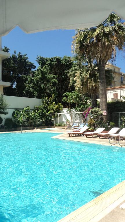Western Plaza 4*