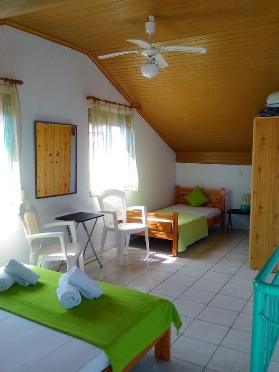 Apartment House Mantesos Koinira