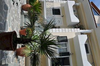 Chrisanthi Apartment