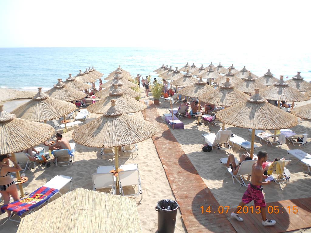 Flevas' Mill * Paralia Vrachou