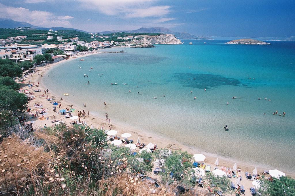 Niriides Aparthotel 3*