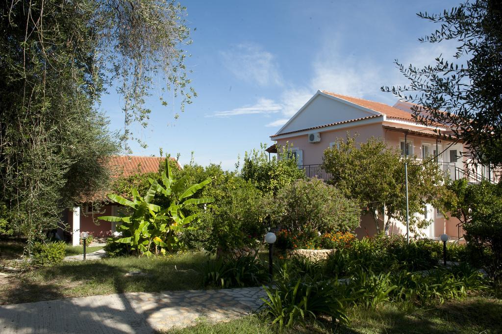 Maria's Paradise Apartment Astrakeri