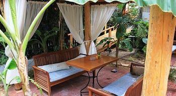 Hotel Triton & 3*