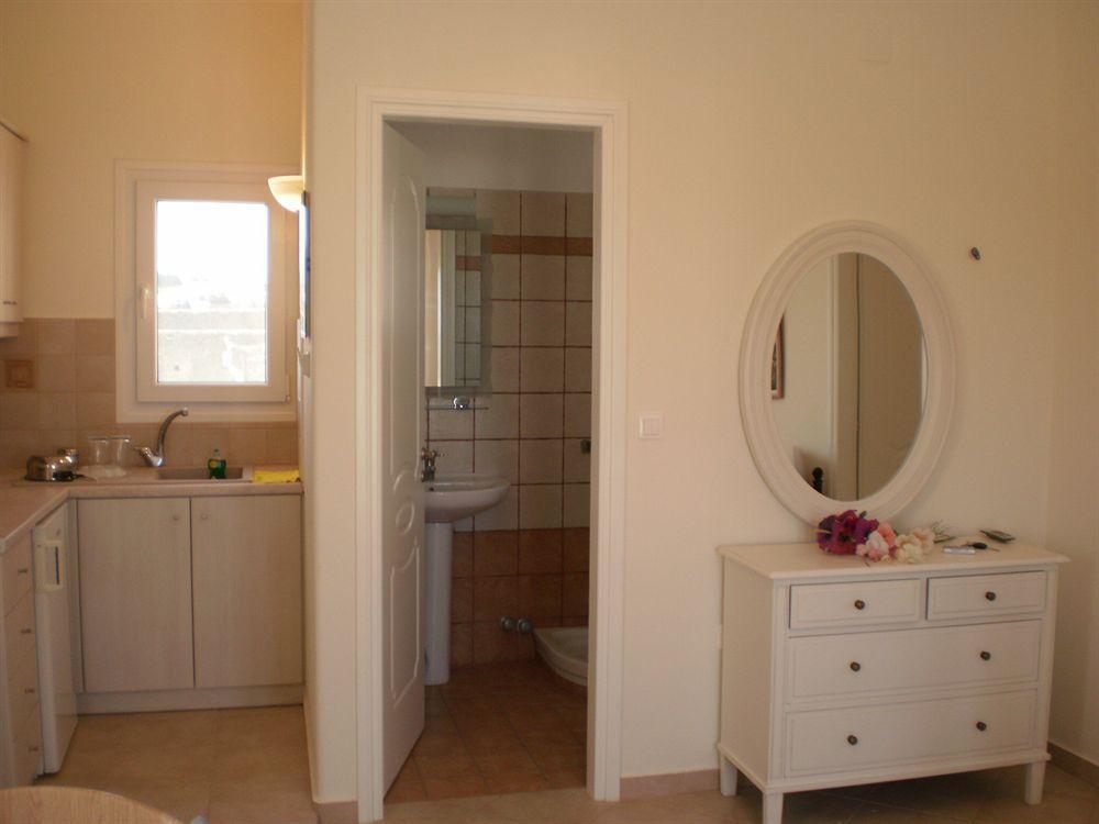 Oasis Piso Livadi