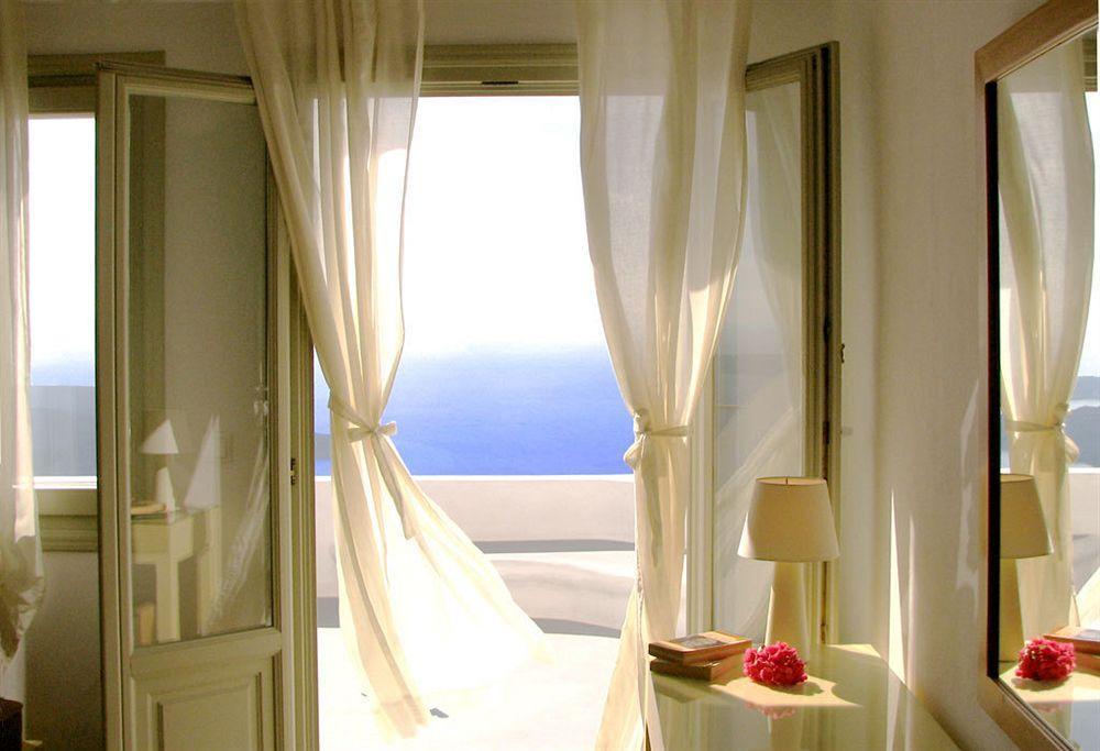 Guest house Irida - Santorini 4*