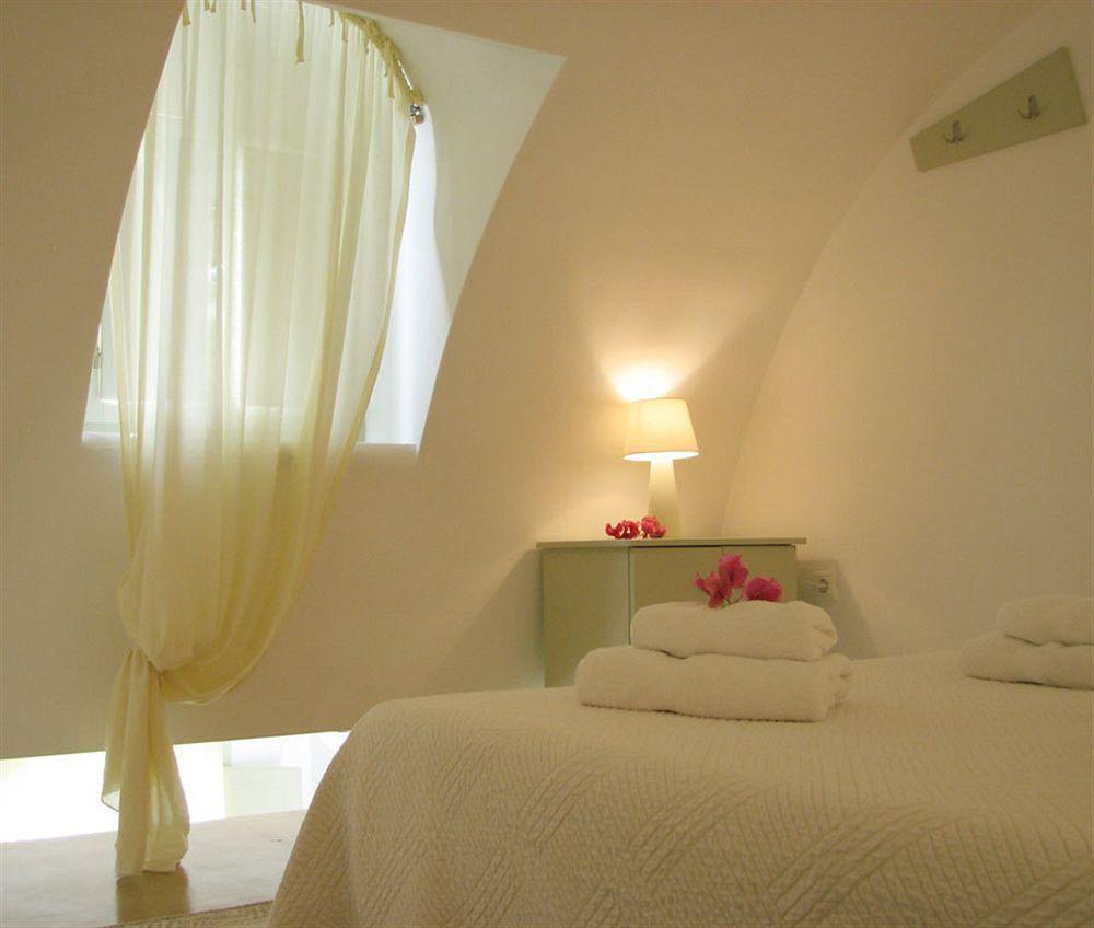 Irida - Santorini Guest house