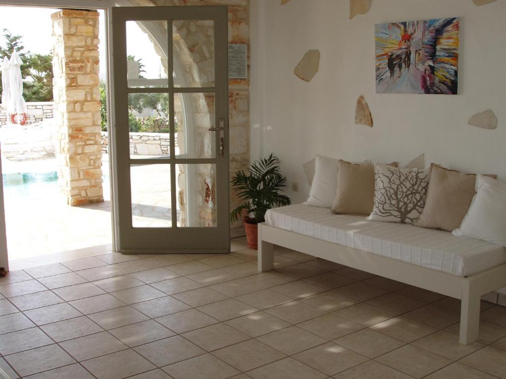 Elizabeth Aparthotel Chrisi Akti (Paros)