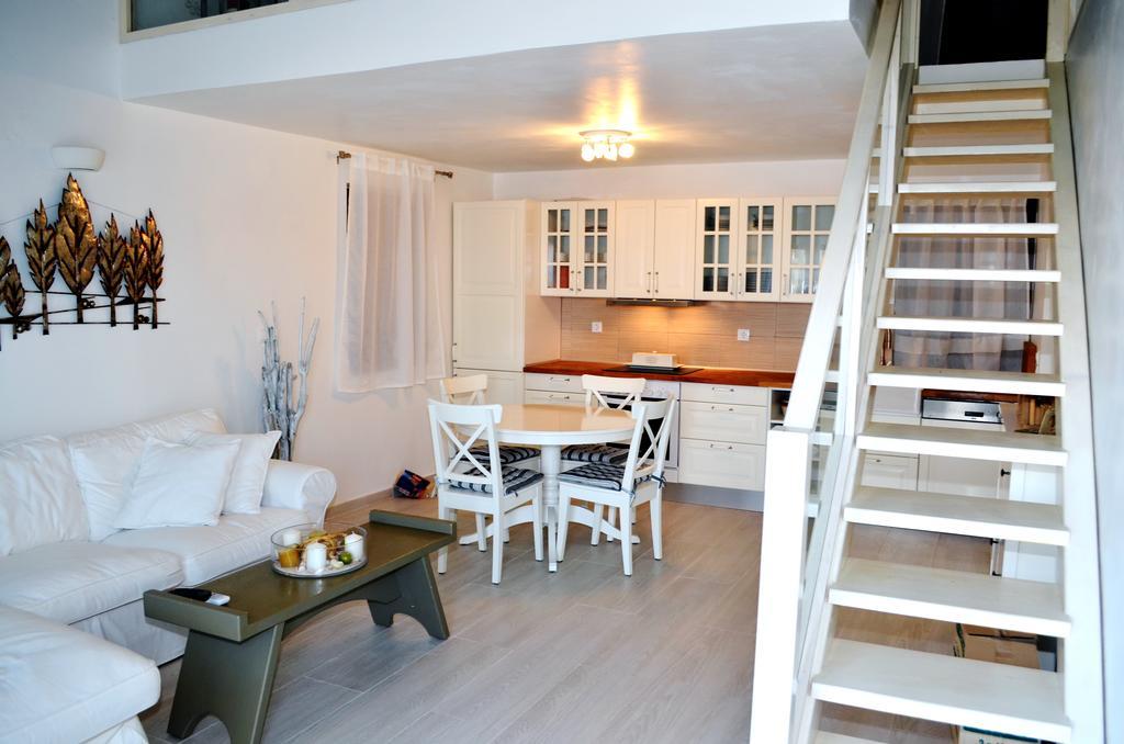 Holiday home Aristoteles Chalki Town