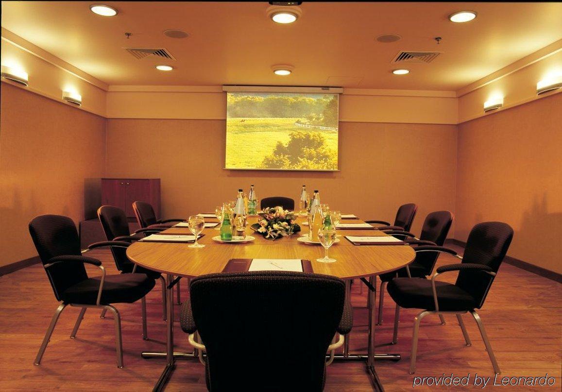 Attica Av, Airport W. By Ihg Athens
