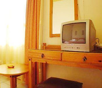 Neos Olympos Hostel *