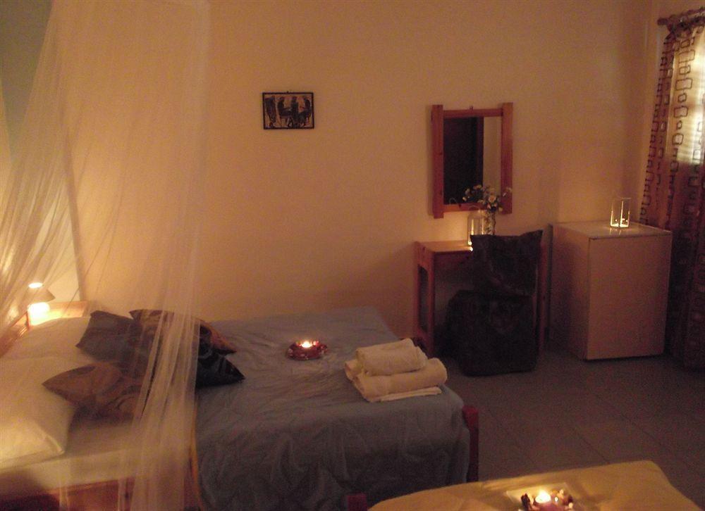 Aparthotel Onar & Perissa (Santorini)
