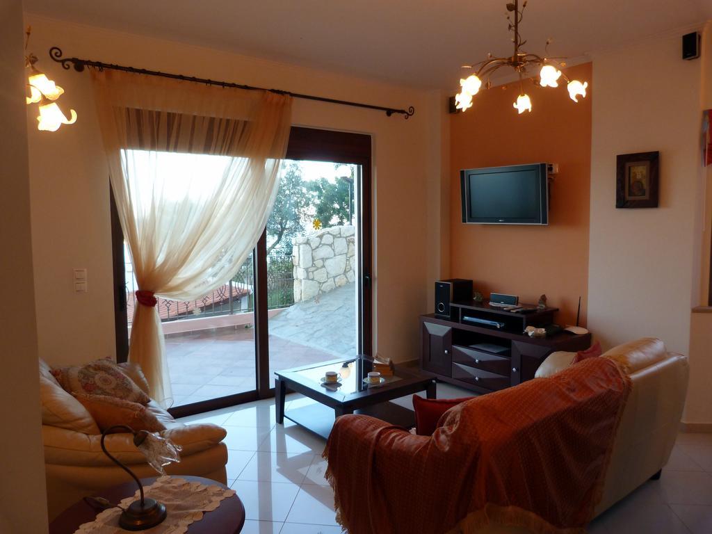 Amalia Villa *