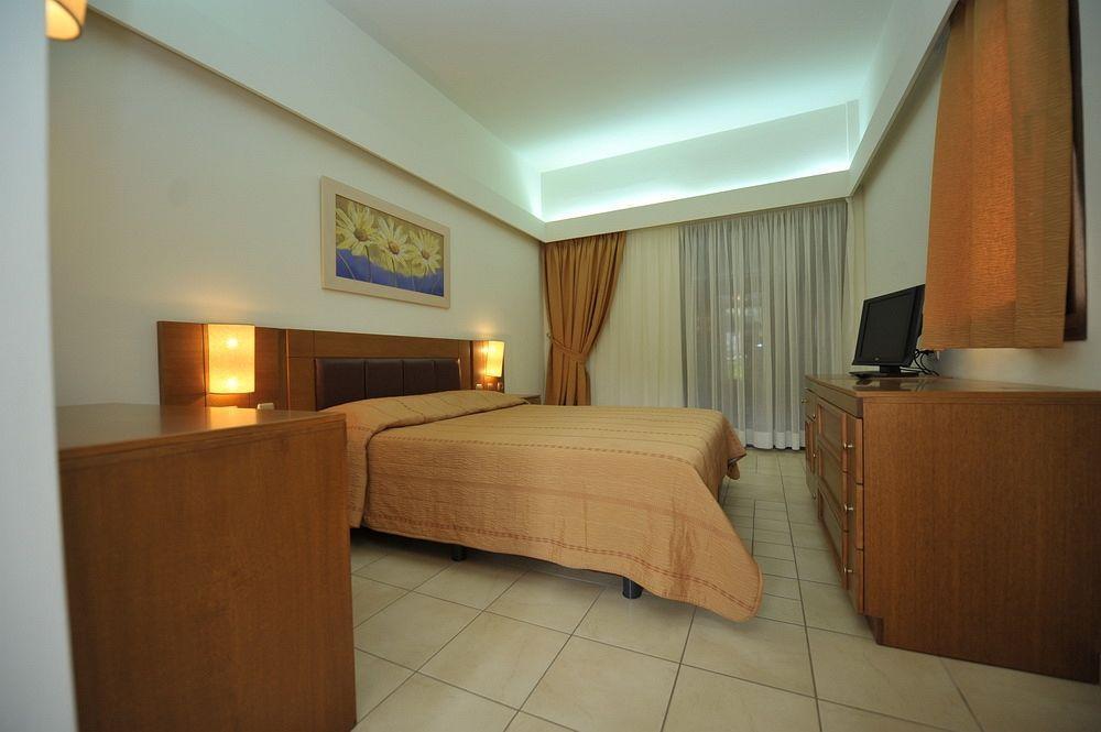 Pheia, Vriniotis Hotel Katakolo