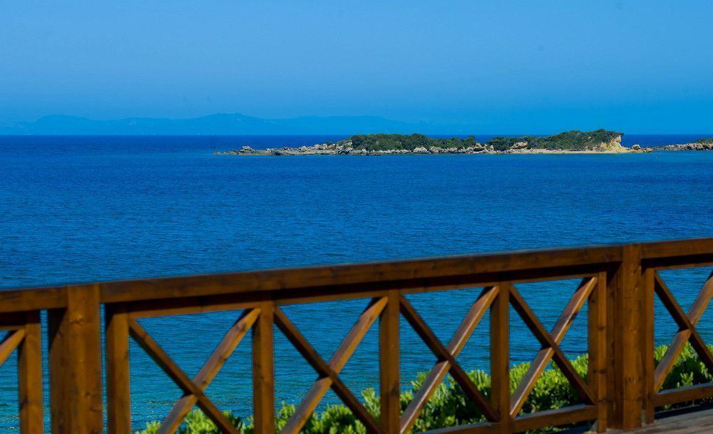 Pheia, Vriniotis 4*
