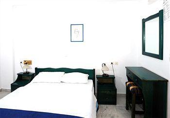 Hotel Idomeneas &