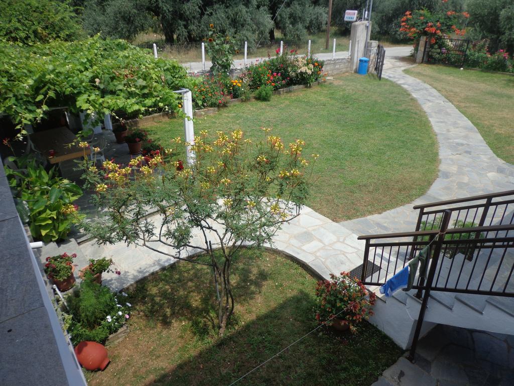 Yanna Apartment